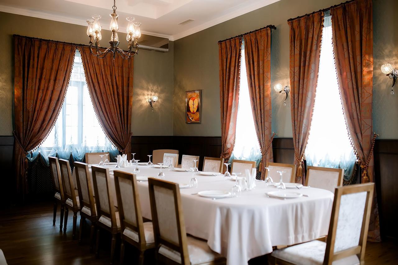 Park Hotel Karagandy Extérieur photo