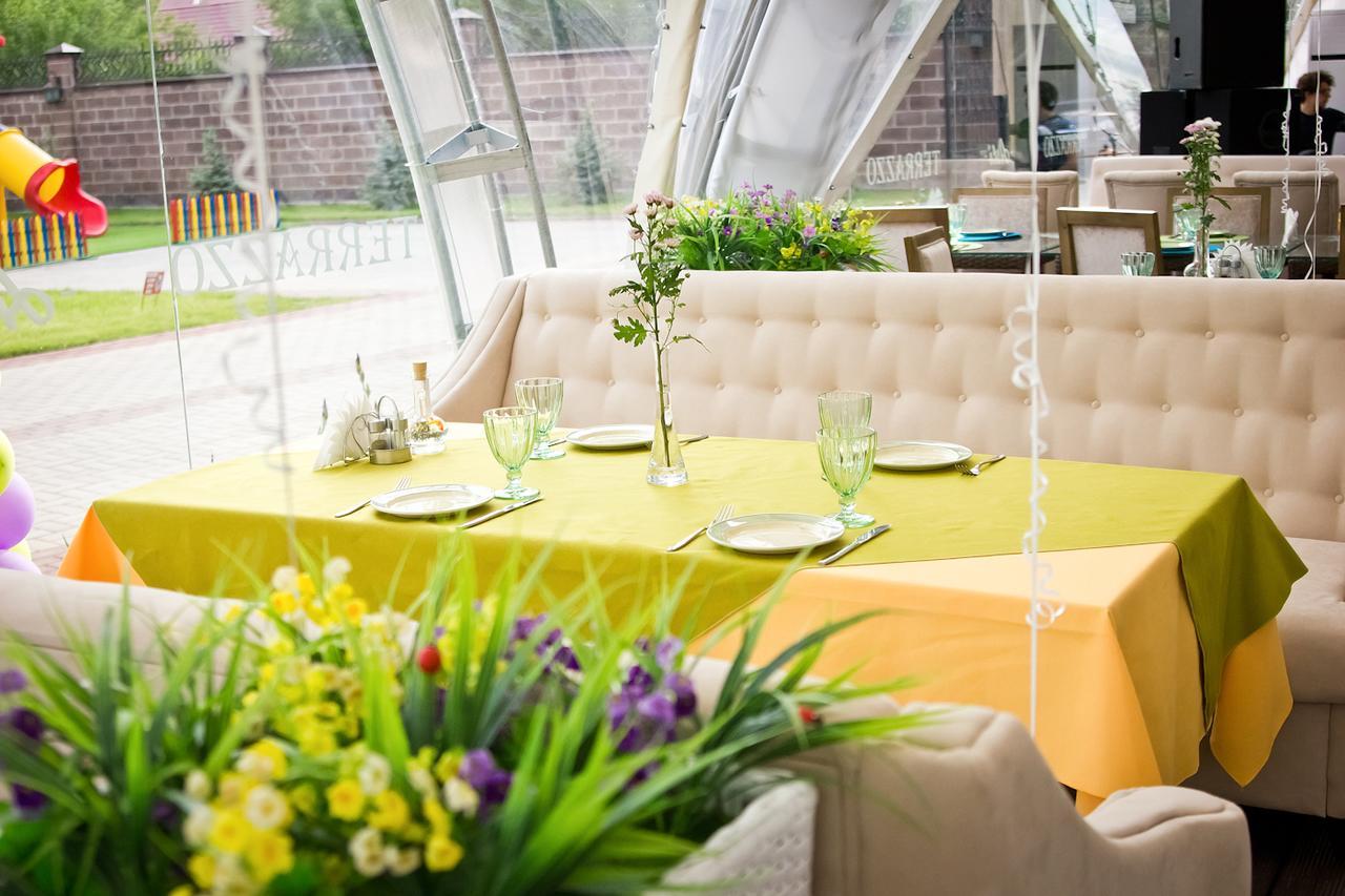 Park Hotel Karagandy Extérieur photo