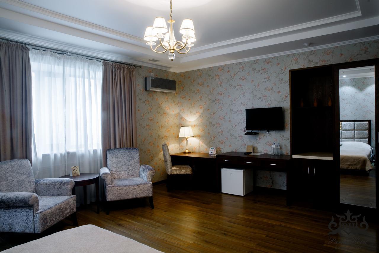 Park Hotel Karagandy Extérieur photo