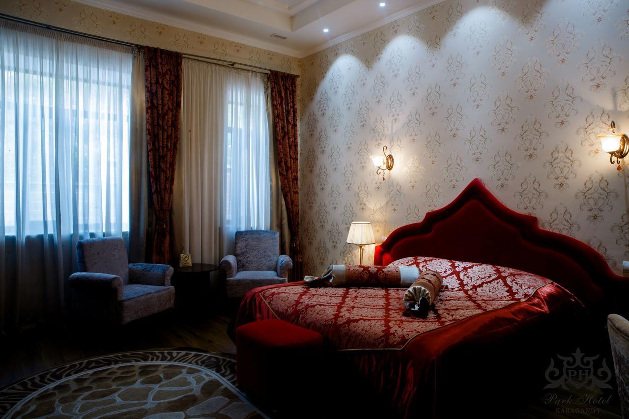 Park Hotel Karagandy Extérieur photo